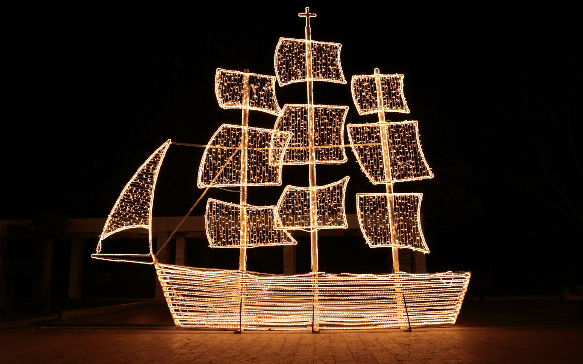 Why Greeks Traditionally Decorate a Boat Instead of a Christmas Tree